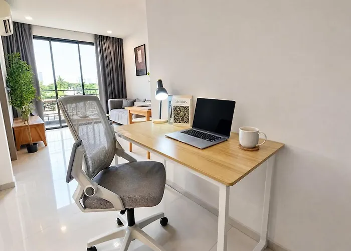 Luxury & Spacious 1 Bedroom - Asoke