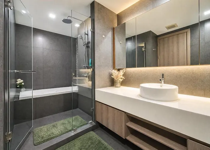 Luxury & Spacious 1 Bedroom - Asoke * 曼谷
